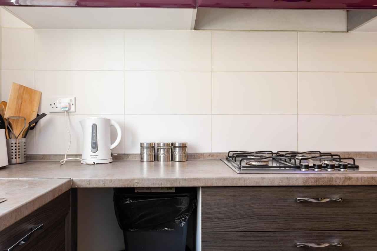 Pinewood Apartment Saint Julian's Екстериор снимка