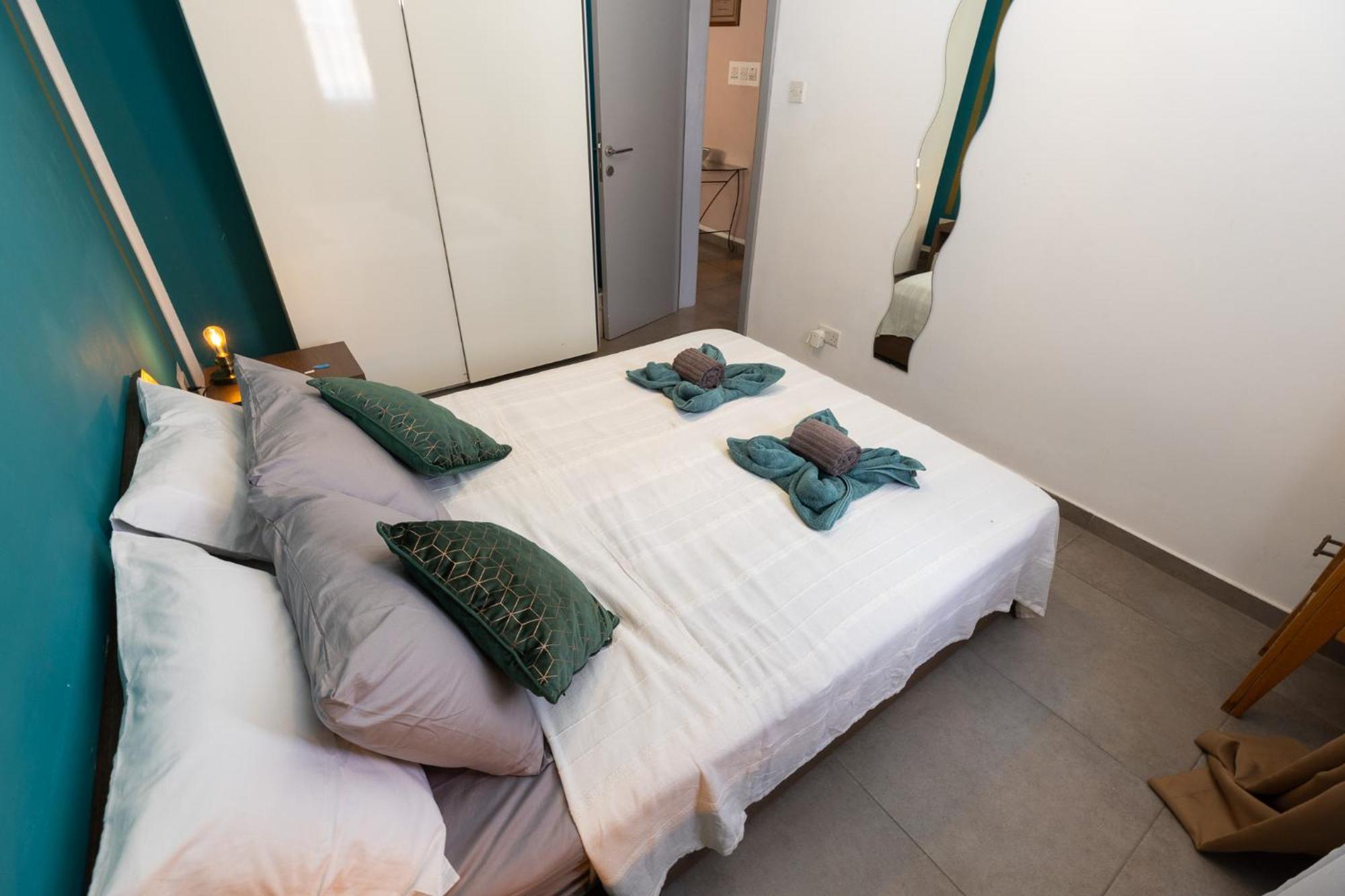 Pinewood Apartment Saint Julian's Екстериор снимка