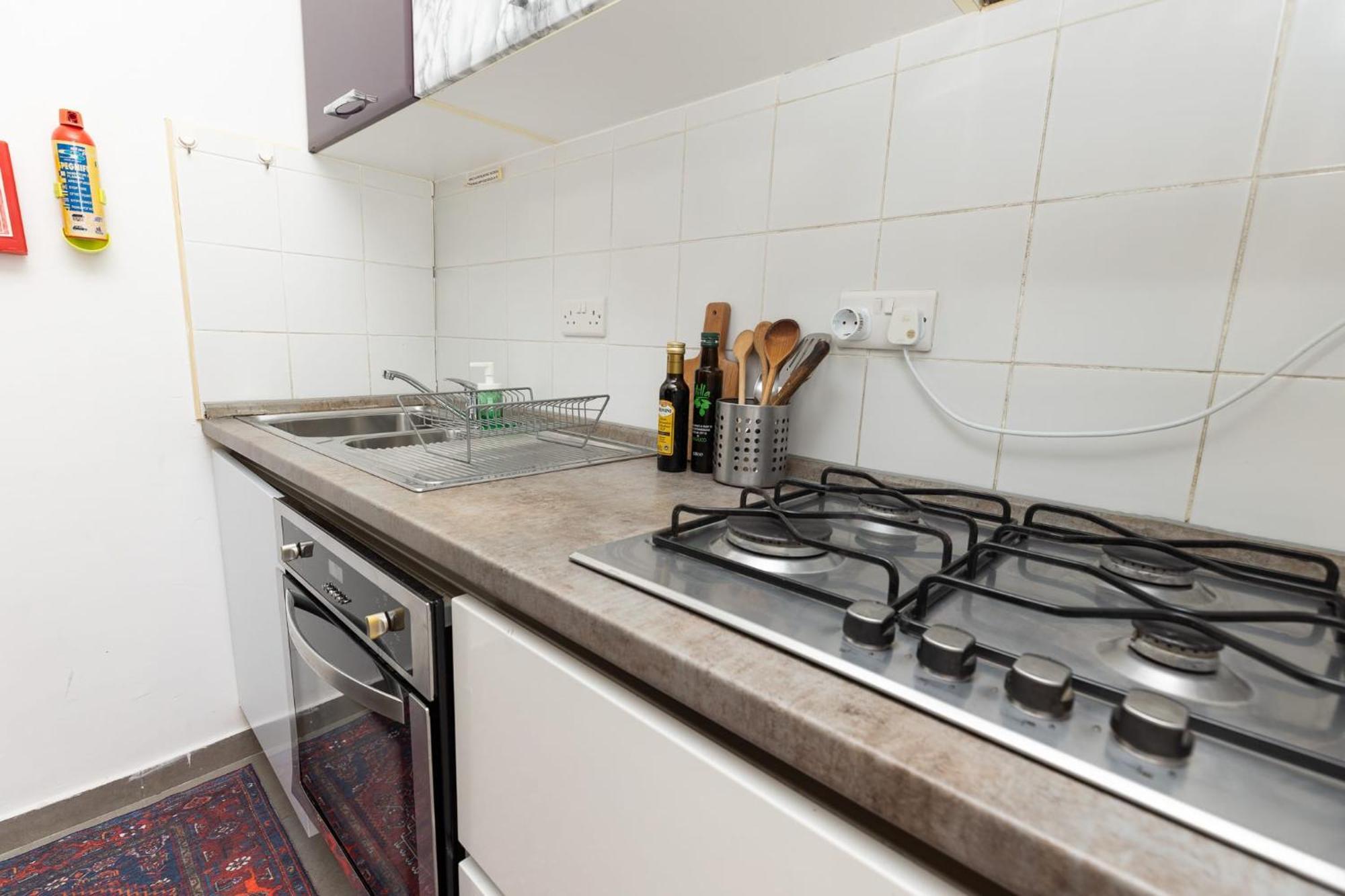 Pinewood Apartment Saint Julian's Екстериор снимка