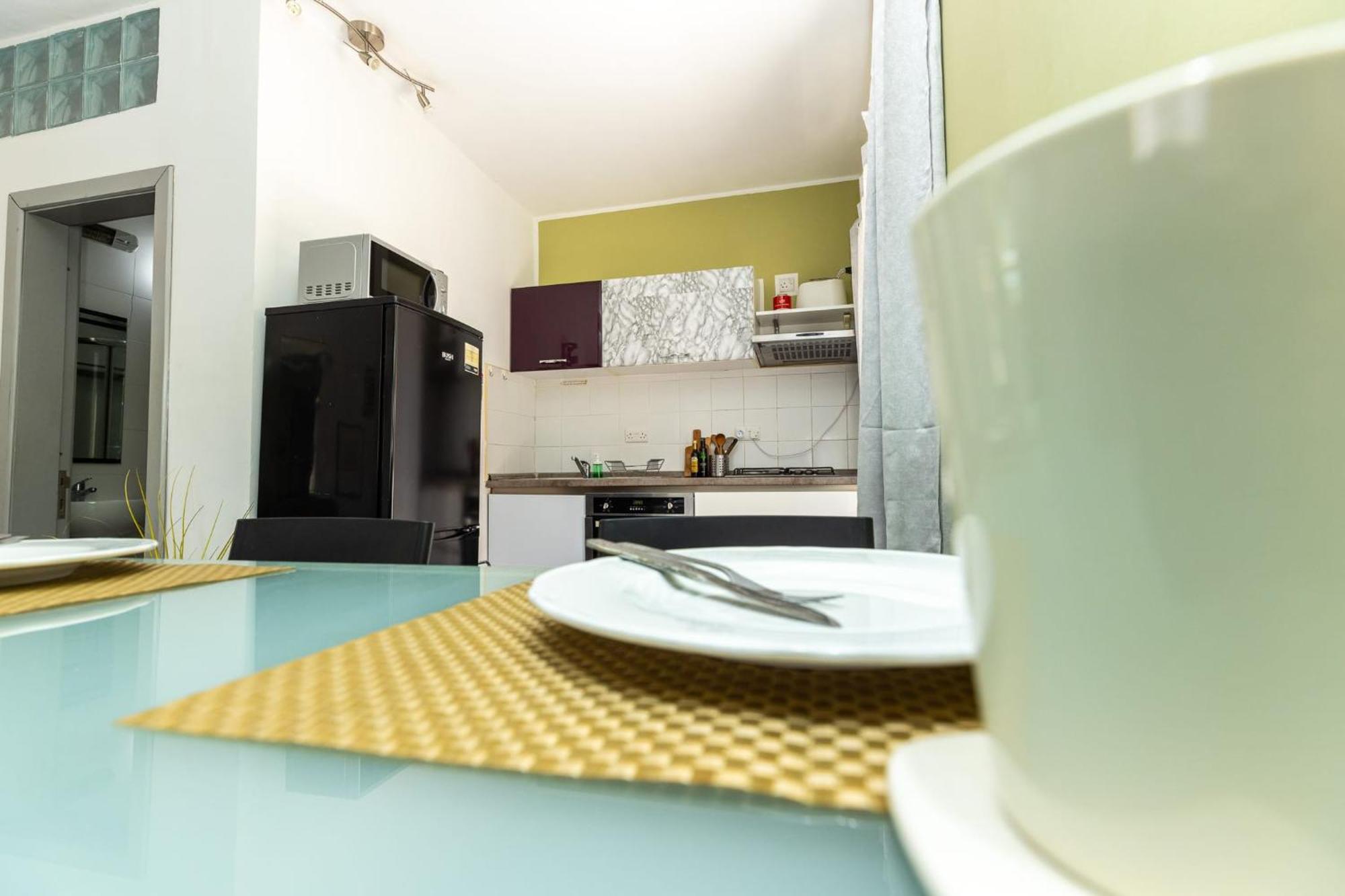 Pinewood Apartment Saint Julian's Екстериор снимка